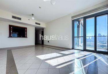1-BD Apartment Sale, 962 sq. ft., Golf Tower 3, Golf Towers, The Views, Dubai, UAE #3