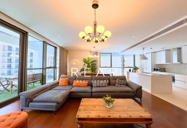2-BD Apartment Sale, 1,000 sq. ft., Building 10, City Walk, Dubai, UAE #3