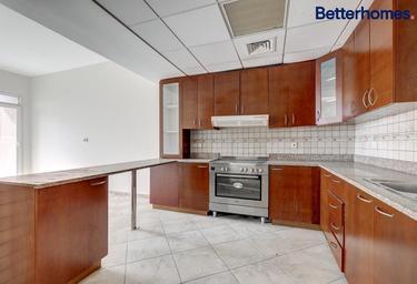 3-BD Apartment Sale, 1,000 sq. ft., Abbey Crescent 2, Abbey Crescent, Motor City, Dubai, UAE #3