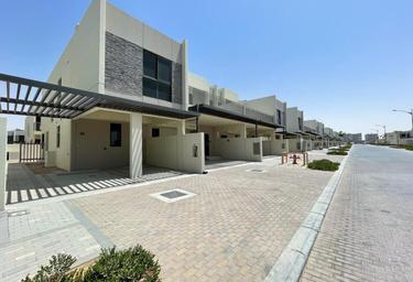 Продажа таунхауса 1 881 фут², 3 спальни, Zinnia, The Roots DAMAC Hills 2, Damac Hills 2, Dubai, UAE #1 Продажа таунхауса 1 881 фут², 3 спальни, Zinnia, The Roots DAMAC Hills 2, Damac Hills 2, Dubai, UAE #1