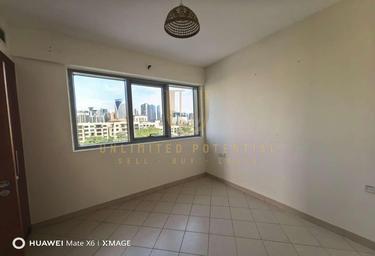 2-BD Apartment Sale, 1,000 sq. ft., Golf Tower 1, Golf Towers, The Views, Dubai, UAE #2