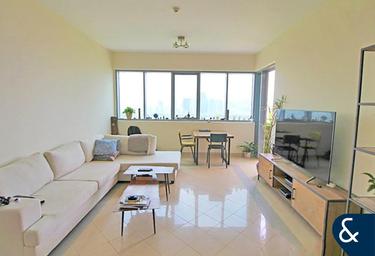1-BD Apartment Sale, 990 sq. ft., Golf Tower 3, Golf Towers, The Views, Dubai, UAE #1
