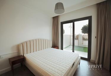 3-BD Apartment Sale, 1,000 sq. ft. at Marina Vista, Marina Vista, EMAAR Beachfront, Dubai Harbour, Dubai, UAE #3 3-BD Apartment Sale, 1,000 sq. ft. at Marina Vista, Marina Vista, EMAAR Beachfront, Dubai Harbour, Dubai, UAE #3