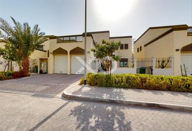 3-BD House Sale, 3,060 sq. ft., Regional, Jumeirah Park, Dubai, UAE #1 3-BD House Sale, 3,060 sq. ft., Regional, Jumeirah Park, Dubai, UAE #1