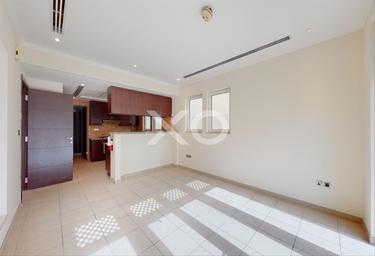 3-BD House Sale, 3,060 sq. ft., Regional, Jumeirah Park, Dubai, UAE #2 3-BD House Sale, 3,060 sq. ft., Regional, Jumeirah Park, Dubai, UAE #2