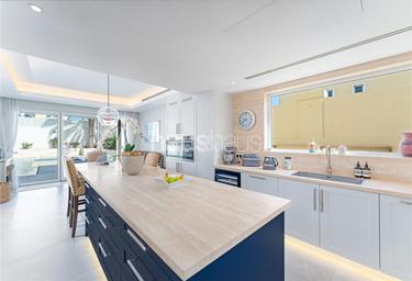3-BD House Sale, 3,178 sq. ft. at Legacy , Legacy, Jumeirah Park, Dubai, UAE #4