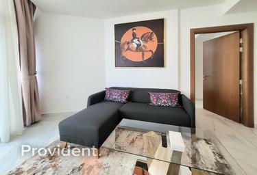 1-BD Apartment Sale, 834 sq. ft., Millennium Binghatti Residences, Business Bay, Dubai, UAE #4