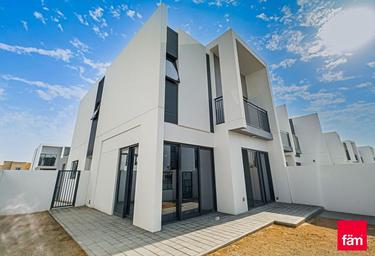 4-BD Townhouse Sale, 2,330 sq. ft. at La Rosa 4, La Rosa 4, Villanova, Dubai Land, Dubai, UAE #1 4-BD Townhouse Sale, 2,330 sq. ft. at La Rosa 4, La Rosa 4, Villanova, Dubai Land, Dubai, UAE #1