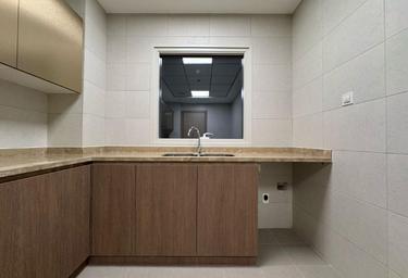 2-BD Apartment Sale, 1,000 sq. ft., A A Tower, Sheikh Zayed Road, Dubai, UAE #4