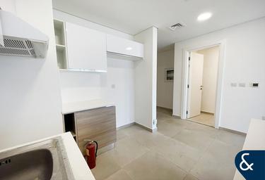 1-BD Apartment Sale, 820 sq. ft., Al Andalus Tower B, Al Andalus, Jumeirah Golf Estates, Dubai, UAE #2