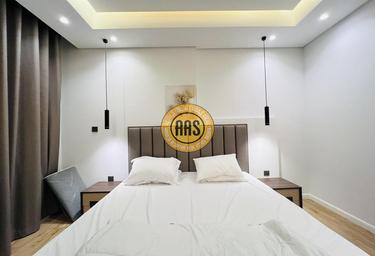 2-BD Apartment Sale, 1,000 sq. ft., Diamond Building, Jumeirah Garden City, Al Satwa, Dubai, UAE #1