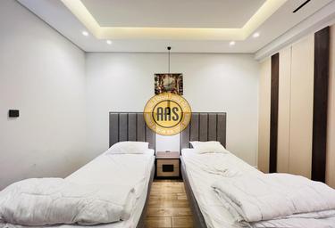 2-BD Apartment Sale, 1,000 sq. ft., Diamond Building, Jumeirah Garden City, Al Satwa, Dubai, UAE #3