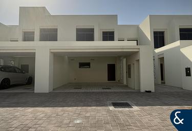 3-BD House Sale, 2,023 sq. ft. at Reem Townhouses, Reem Townhouses, Town Square, Dubai, UAE #1 3-BD House Sale, 2,023 sq. ft. at Reem Townhouses, Reem Townhouses, Town Square, Dubai, UAE #1
