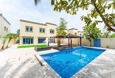 4-BD House Sale, 7,593 sq. ft., Regional, Jumeirah Park, Dubai, UAE #1 4-BD House Sale, 7,593 sq. ft., Regional, Jumeirah Park, Dubai, UAE #1