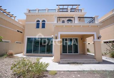4-BD House Sale, 5,489 sq. ft. at Legacy , Legacy, Jumeirah Park, Dubai, UAE #3 4-BD House Sale, 5,489 sq. ft. at Legacy , Legacy, Jumeirah Park, Dubai, UAE #3