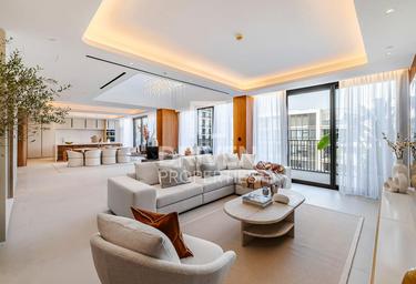 3-BD Apartment Sale, 1,000 sq. ft., Building 12, City Walk, Dubai, UAE #1