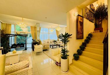 6-BD House Sale, 5,331 sq. ft. at Vardon, Aknan Villas, Vardon, Damac Hills 2, Dubai, UAE #2 6-BD House Sale, 5,331 sq. ft. at Vardon, Aknan Villas, Vardon, Damac Hills 2, Dubai, UAE #2