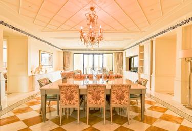 2-BD Apartment Sale, 1,000 sq. ft., Palazzo Versace, Culture Village, Dubai, UAE #2