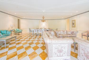 3-BD Apartment Sale, 1,000 sq. ft., Palazzo Versace, Culture Village, Dubai, UAE #2