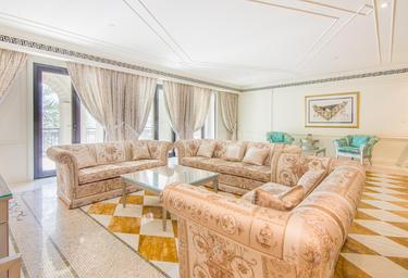 3-BD Apartment Sale, 1,000 sq. ft., Palazzo Versace, Culture Village, Dubai, UAE #1