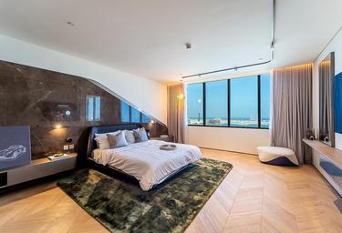 4-BD Apartment Sale, 1,000 sq. ft. at Iconic Residences, Iconic, Dubai Internet City, Dubai, UAE #1 4-BD Apartment Sale, 1,000 sq. ft. at Iconic Residences, Iconic, Dubai Internet City, Dubai, UAE #1