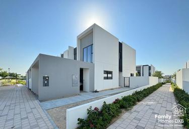 4-BD Townhouse Sale, 2,760 sq. ft. at La Rosa 4, La Rosa 4, Villanova, Dubai Land, Dubai, UAE #1 4-BD Townhouse Sale, 2,760 sq. ft. at La Rosa 4, La Rosa 4, Villanova, Dubai Land, Dubai, UAE #1
