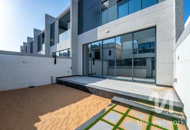 Продажа таунхауса 3 322 фут², 4 спальни, West Village, Al Furjan, Dubai, UAE #1 Продажа таунхауса 3 322 фут², 4 спальни, West Village, Al Furjan, Dubai, UAE #1