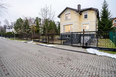 5-BD House Sale, 300 sq. m. at Усово 8, selo Usovo, Odintsovskiy Urban District, Moscow Region, Russia #2 5-BD House Sale, 300 sq. m. at Усово 8, selo Usovo, Odintsovskiy Urban District, Moscow Region, Russia #2