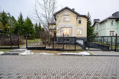 5-BD House Sale, 300 sq. m. at Усово 8, selo Usovo, Odintsovskiy Urban District, Moscow Region, Russia #1 5-BD House Sale, 300 sq. m. at Усово 8, selo Usovo, Odintsovskiy Urban District, Moscow Region, Russia #1