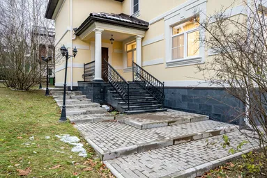 5-BD House Sale, 300 sq. m. at Усово 8, selo Usovo, Odintsovskiy Urban District, Moscow Region, Russia #4
