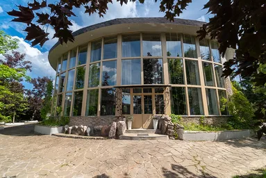 Продажа коттеджа 1 100 м², 5 спален, деревня Лугинино, городской округ Химки, Московская область, Россия #2