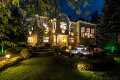 Продажа коттеджа 700 м², 4 спальни #3