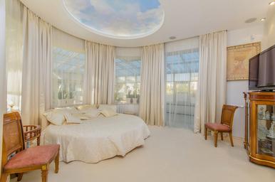 Продажа коттеджа 650 м², 3 спальни в КП «Новахово», село Николо-Урюпино, городской округ Красногорск, Московская область, Россия #3 Продажа коттеджа 650 м², 3 спальни в КП «Новахово», село Николо-Урюпино, городской округ Красногорск, Московская область, Россия #3